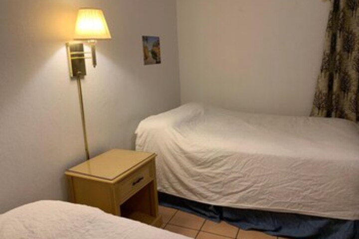 Room 61 of 204
