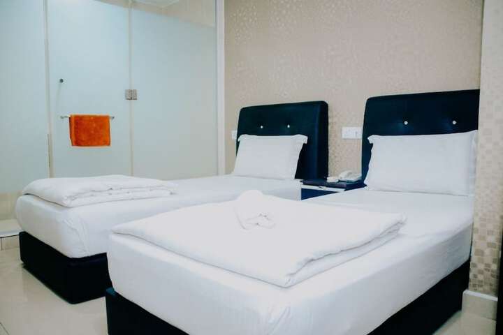 Room 3 of 30