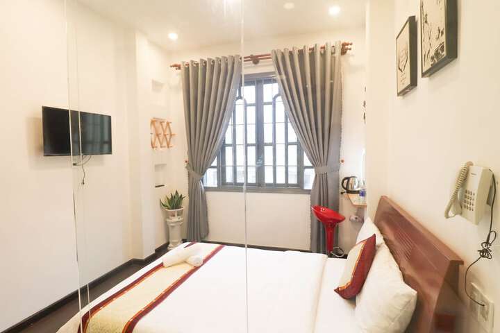Room 15 of 15