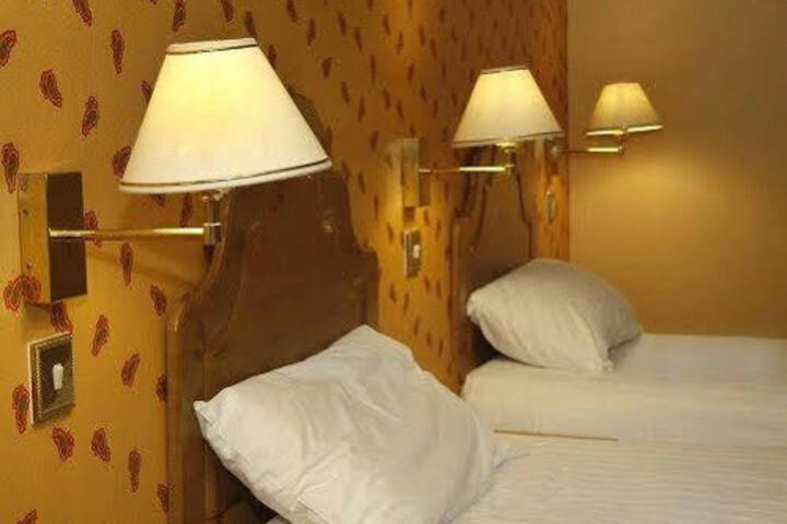 KELLYS INN