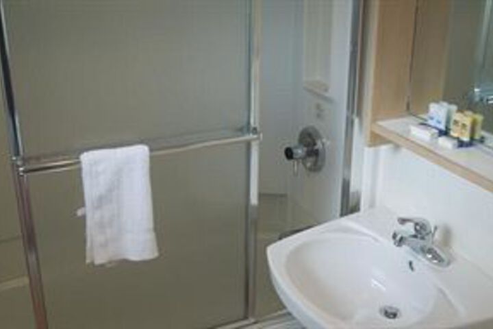 Room 2 of 55