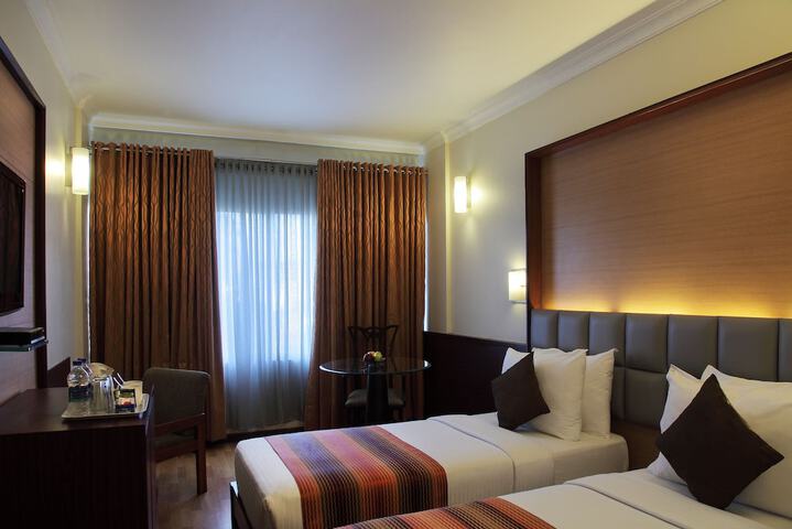 Room 4 of 22