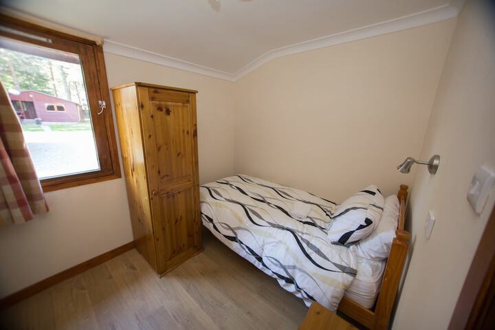 Room 6 of 40