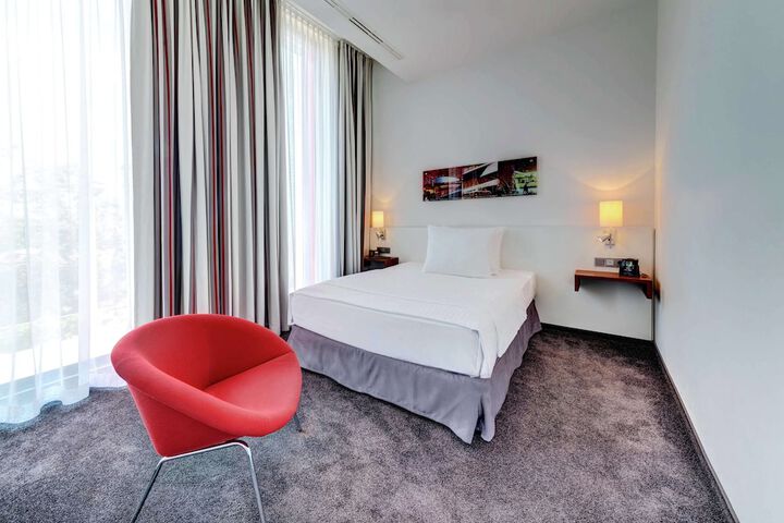 Room 10 of 61