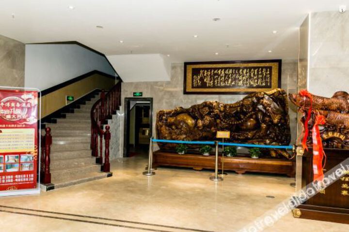 Hotel Interior 11 of 14
