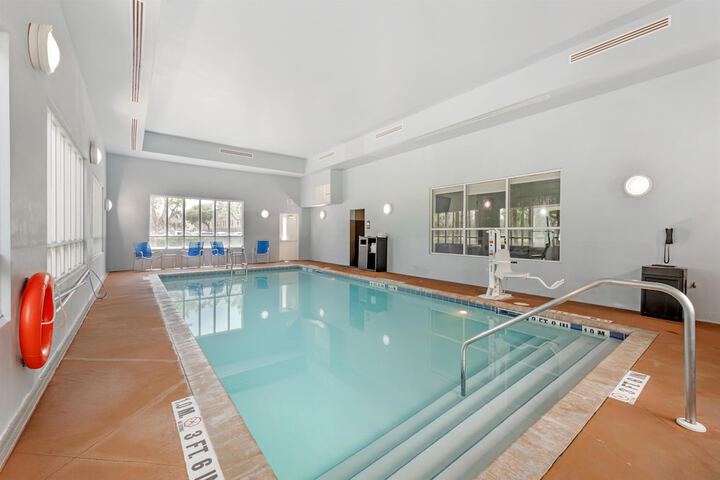 Pool Hotel