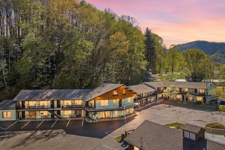Castlewood Inn