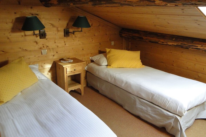 Room 12 of 43
