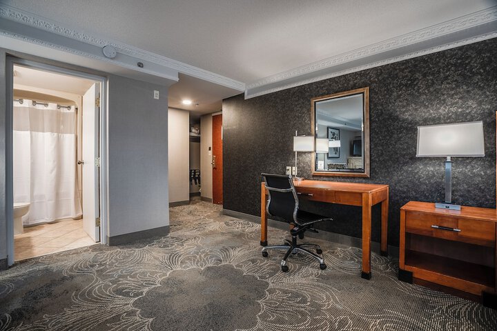 Room 12 of 84