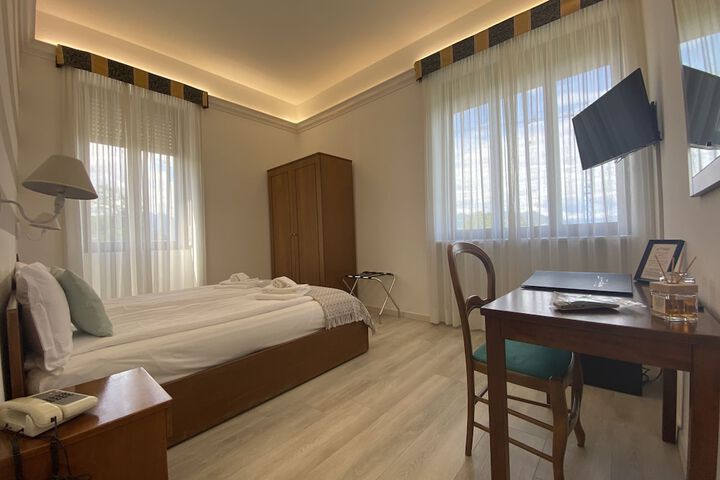 Room 17 of 129