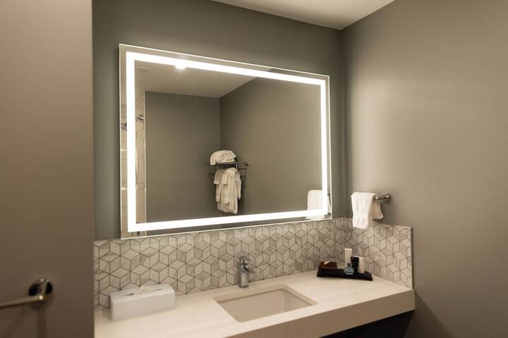 Room 29 of 61
