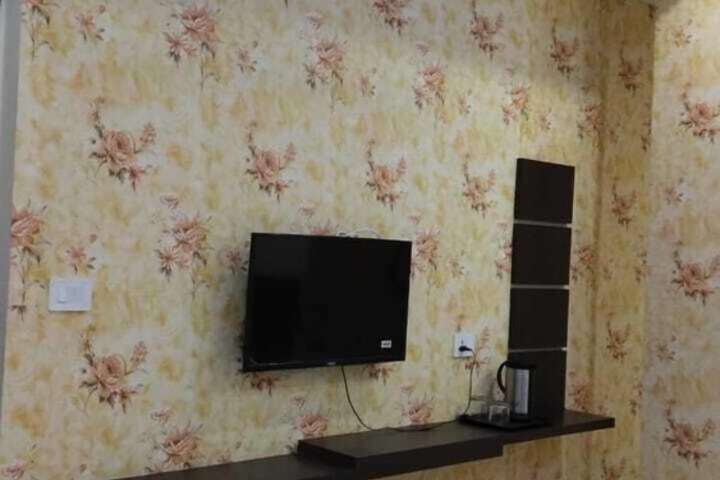 Room 14 of 28