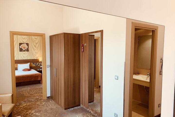 Room 18 of 35