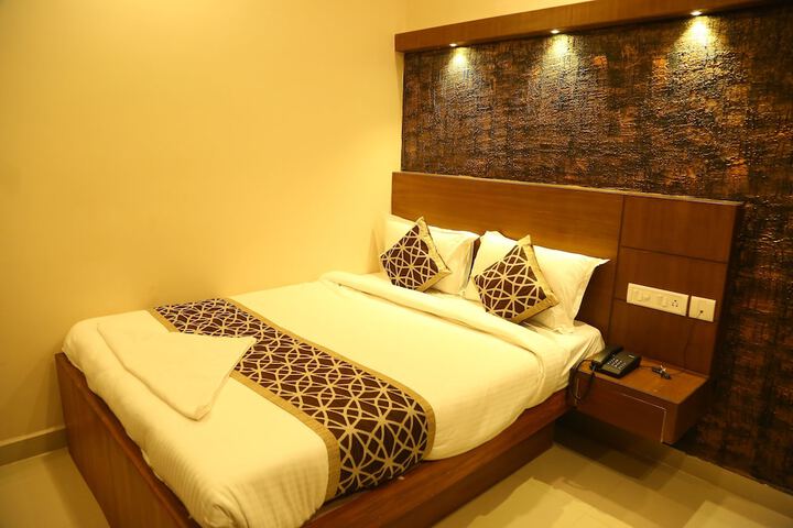 Room 8 of 52