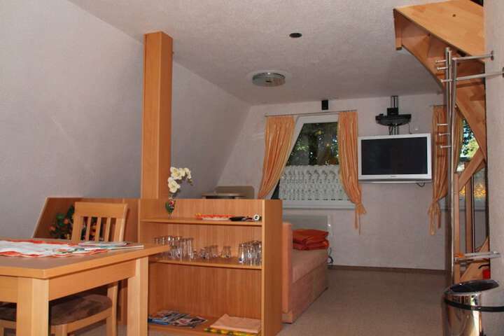 Room 12 of 20