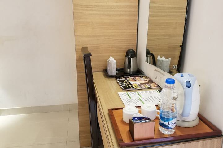 Room 27 of 78