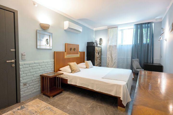 Room 29 of 87