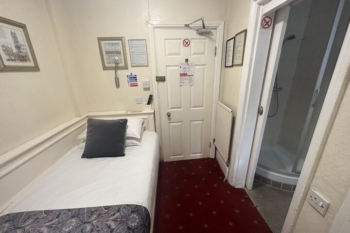 Room 14 of 89