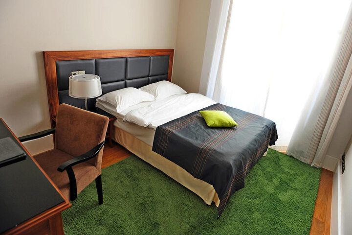 Room 15 of 57