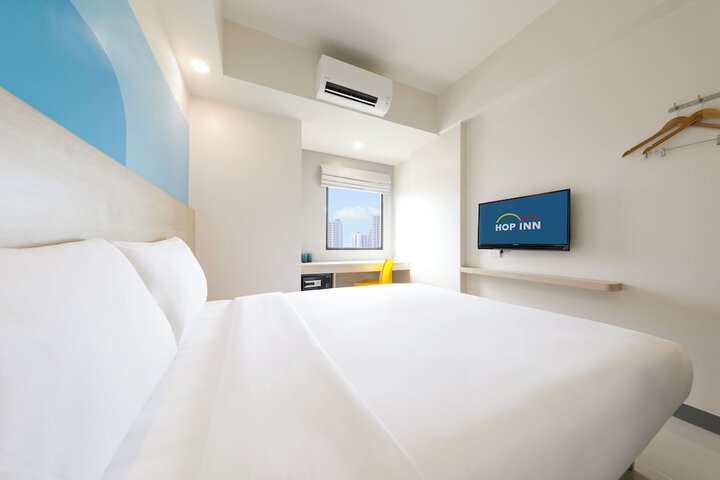 Room 10 of 22