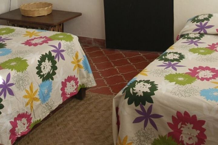 Room 2 of 36