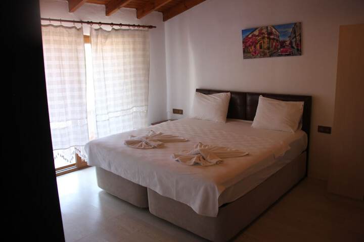 Room 13 of 91