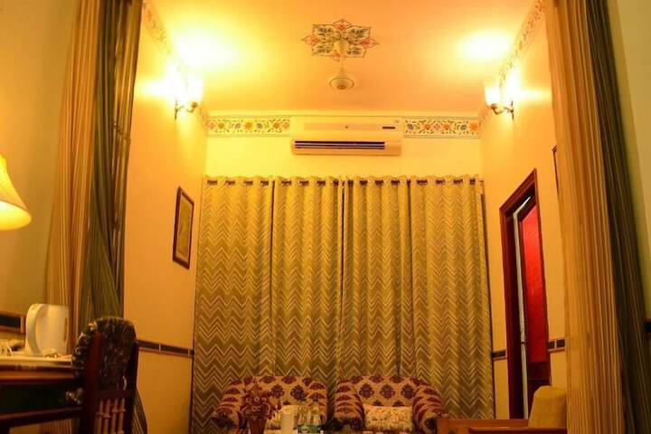 Room 19 of 38