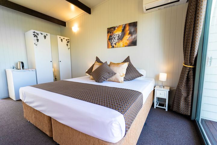 Room 4 of 42
