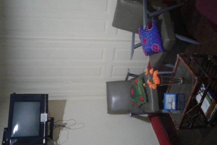 Room 11 of 30