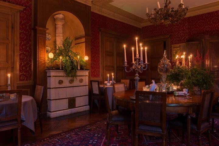 Dining 74 of 101