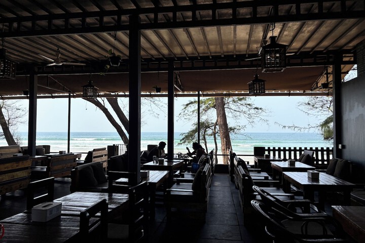 Dining 50 of 60