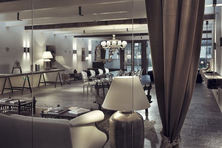 Lobby sitting area