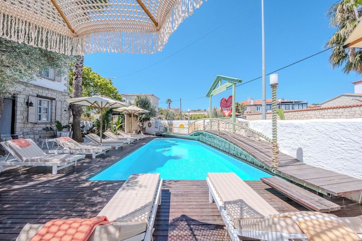 Pool 53 of 78