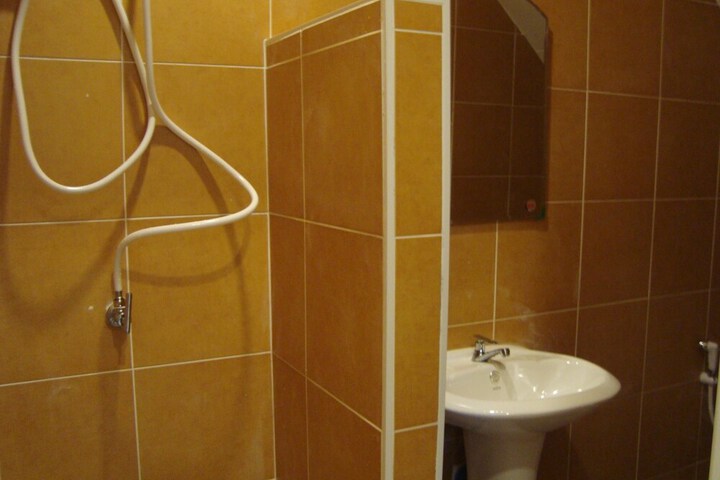 Room 73 of 86