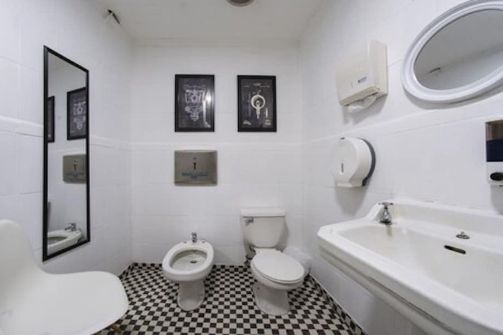 Room 25 of 57
