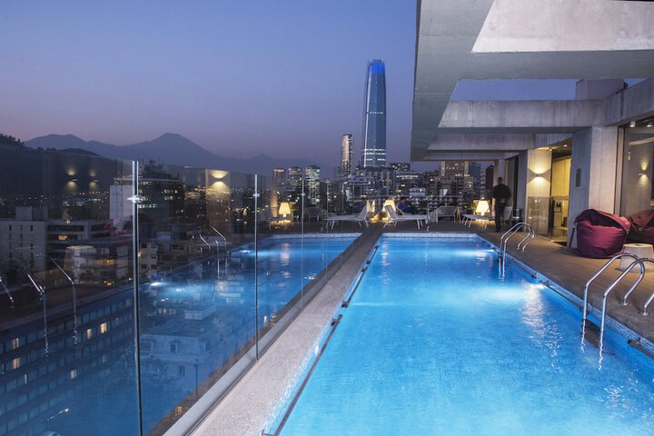 Hotel with Pool