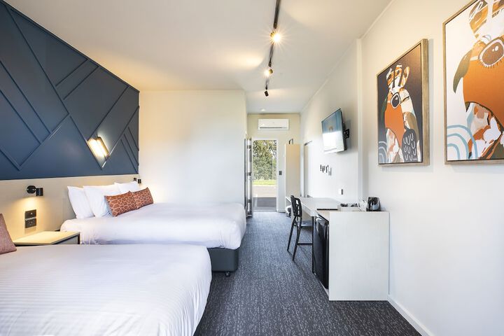 Room 9 of 27