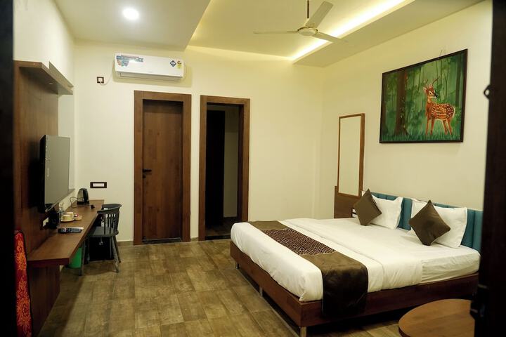Room 4 of 41