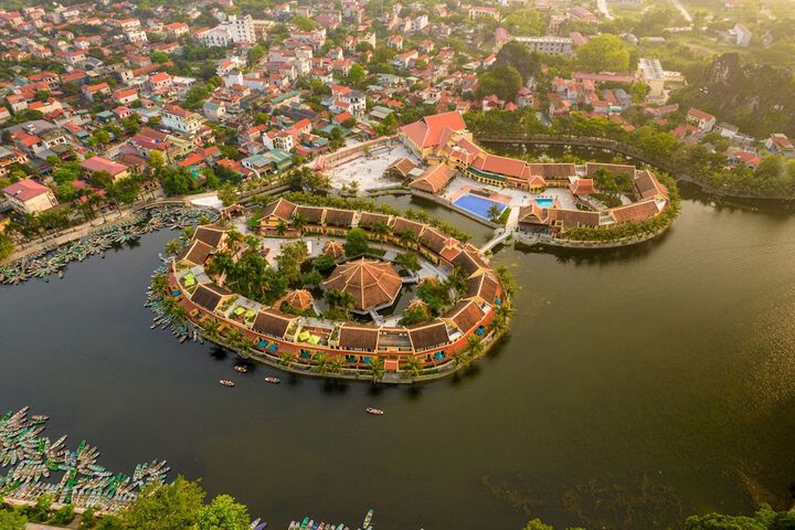 Exterior of Emeralda Resort Tam Coc