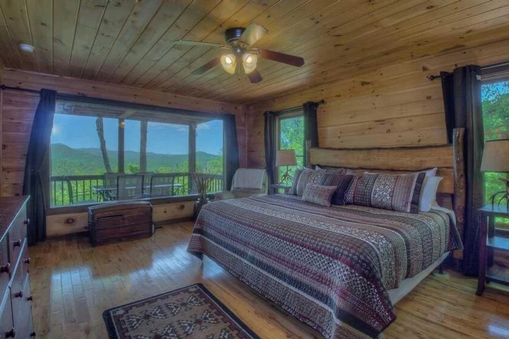 Room 4 of 21