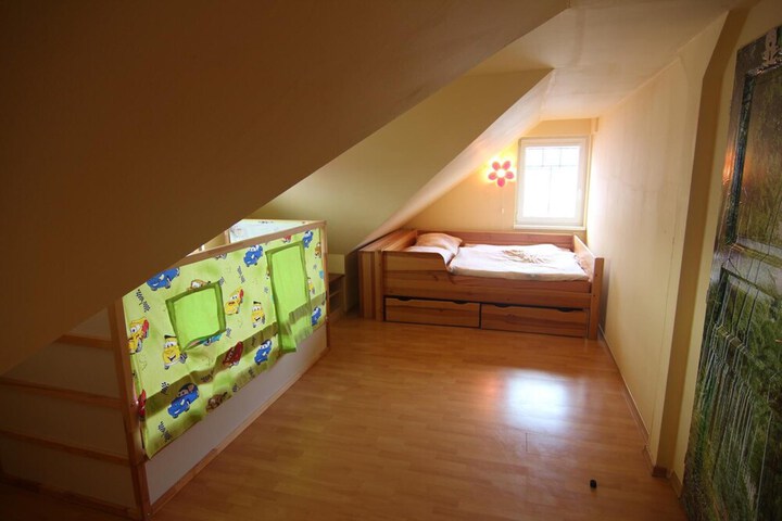 Room 15 of 48