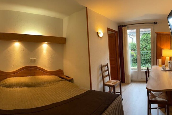 Room 16 of 42