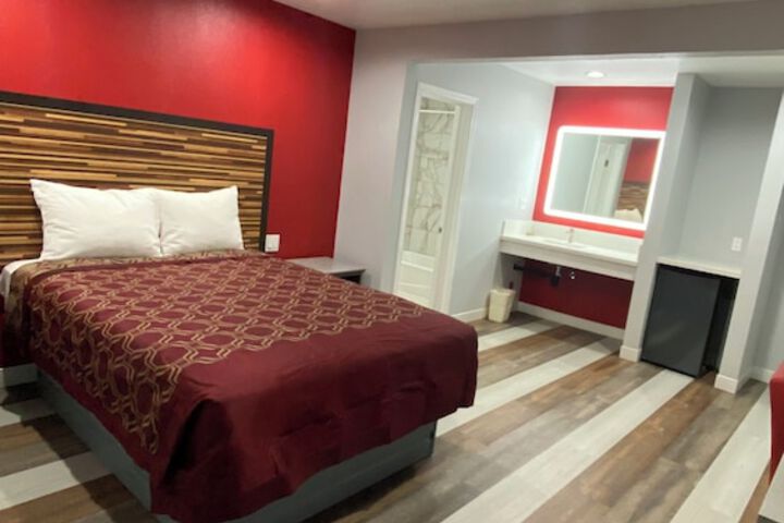 Basic Single Room (9 of 15)