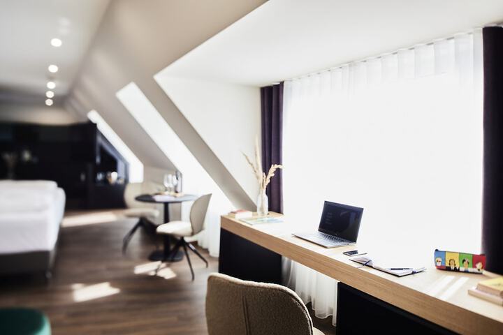 Room 7 of 25