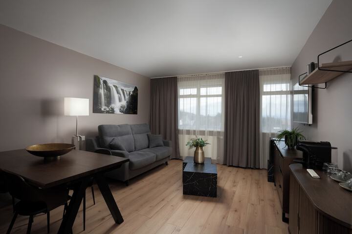 Room 14 of 80
