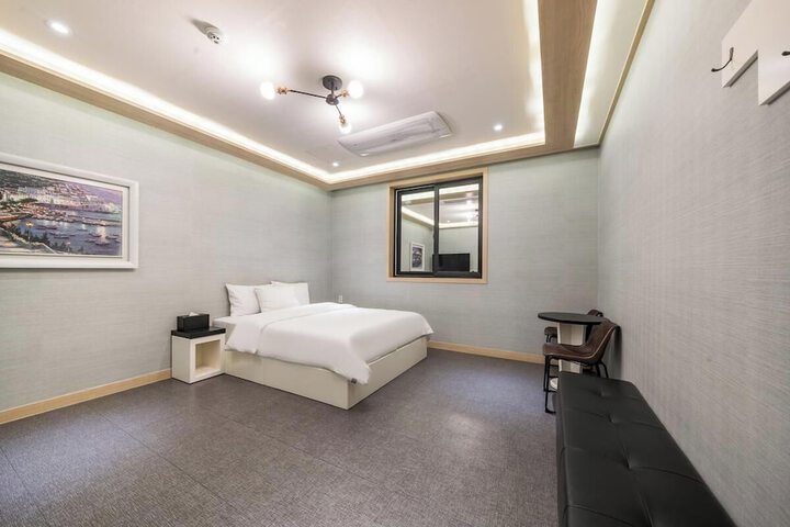 Room 15 of 63