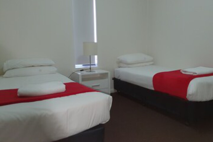 Room 52 of 159