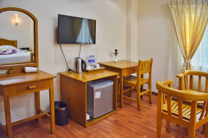 Room 7 of 38