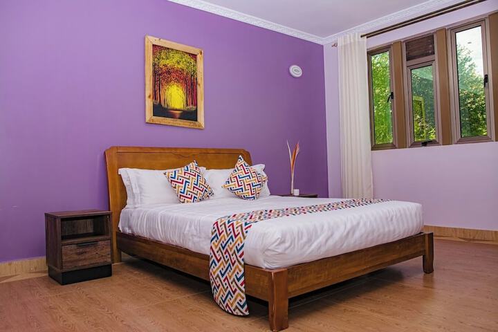 Room 6 of 32