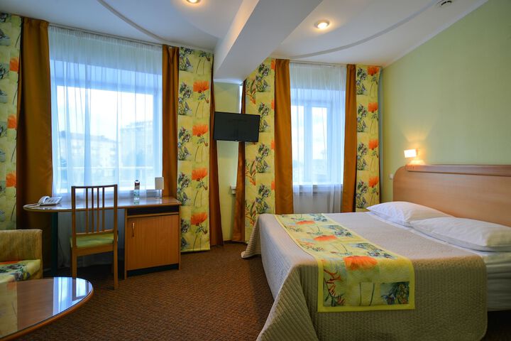 Room 6 of 65